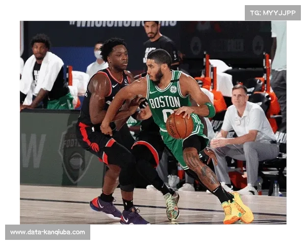 呼和浩特赛区MMA单元:74公斤级无打分裁判规则比赛悬念留至最后 呼和浩特赛区MMA单元:74公斤级无打分裁判规则比赛悬念留至最后